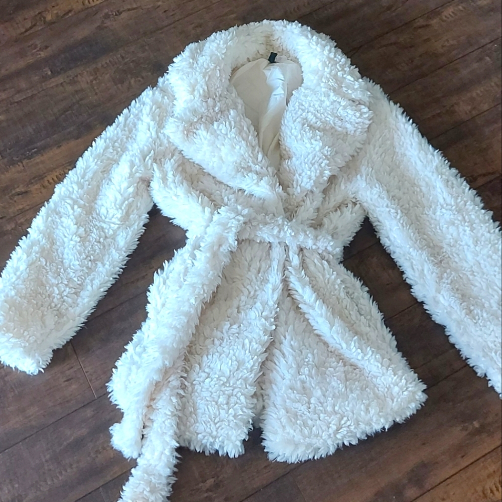 Incredibly soft faux fur coat